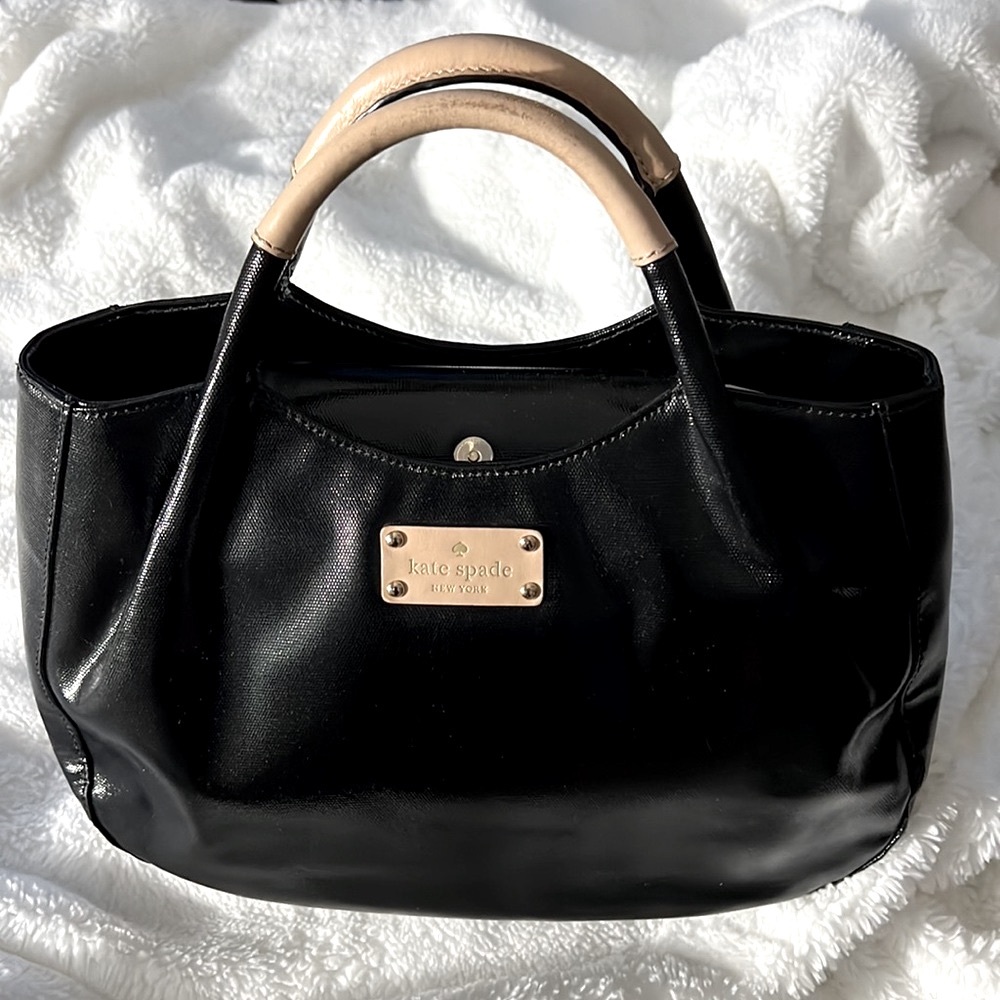 Kate Spade Black and Tan purse. Super cute. - Picture 4 of 14